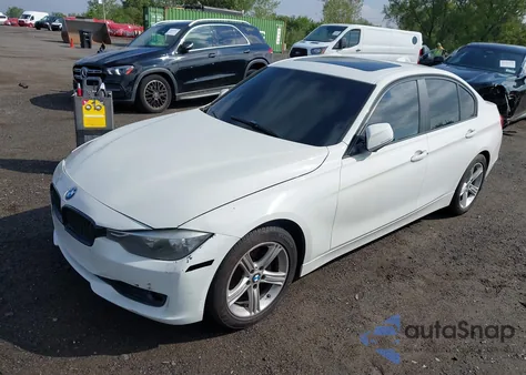 2013 BMW 328I xDrive z USA, uszkodzony, nr VIN WBA3B3C55DJ810656